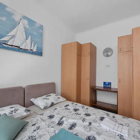 Little Flower 5 - Rent Rijeka