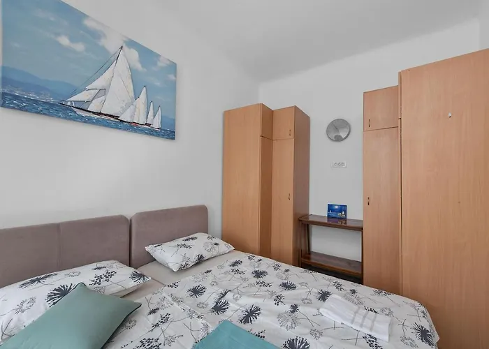 Little Flower 5 - Rent Rijeka