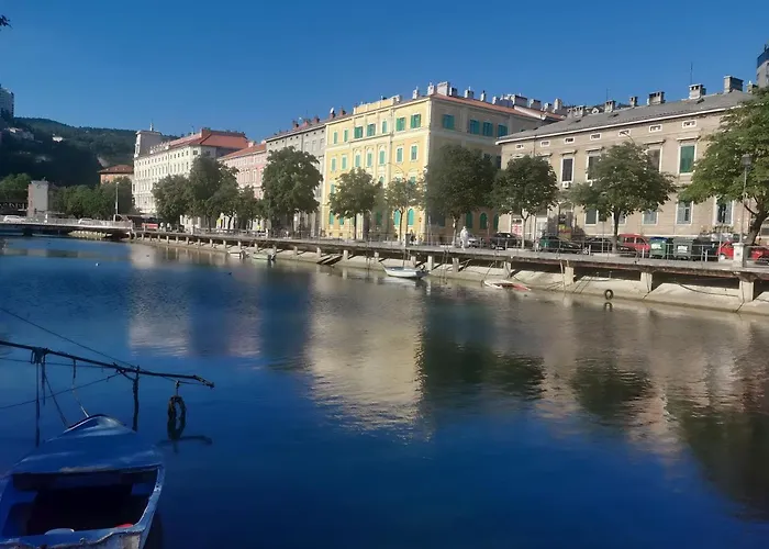 Little Flower 5 - Rent * Rijeka